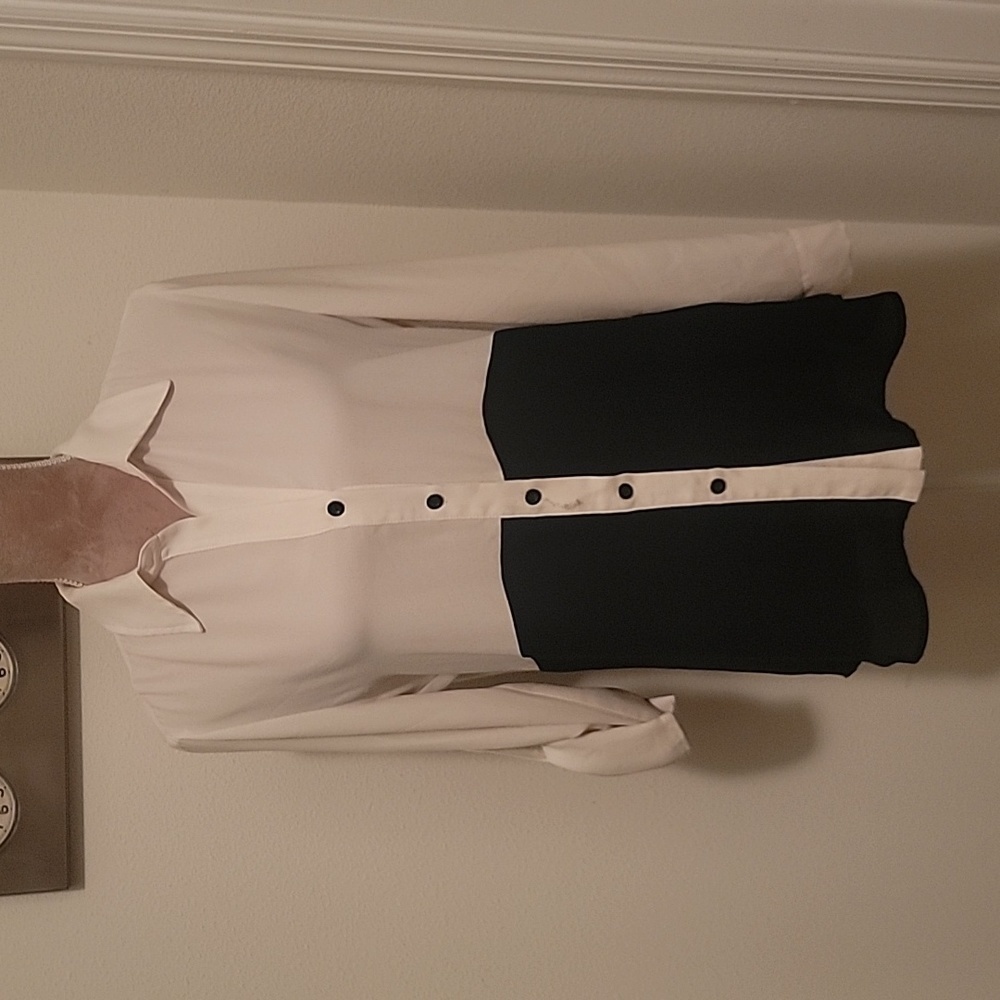 Karen Kane Black and Ivory Blouse. Button down, Size S, EUC